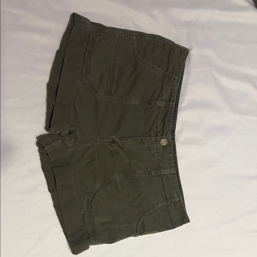 Sanctuary Olive Women's Cargo Shorts